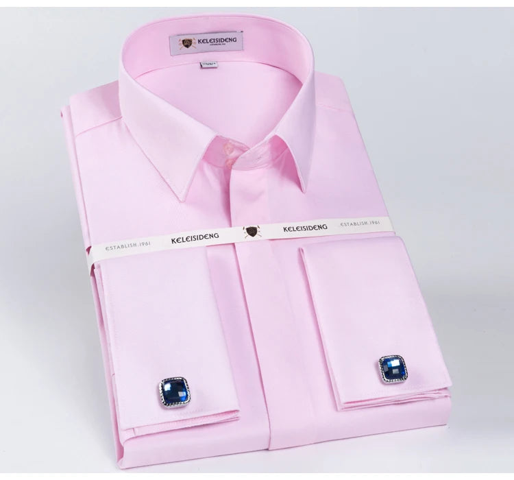 Camisa masculina clássica com punho francês e botão oculto