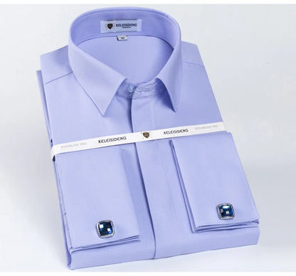 Camisa masculina clássica com punho francês e botão oculto